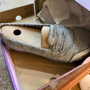 BRAND NEW never worn, Size 9 Relaxed Fit Air cooled Grey Sketchers